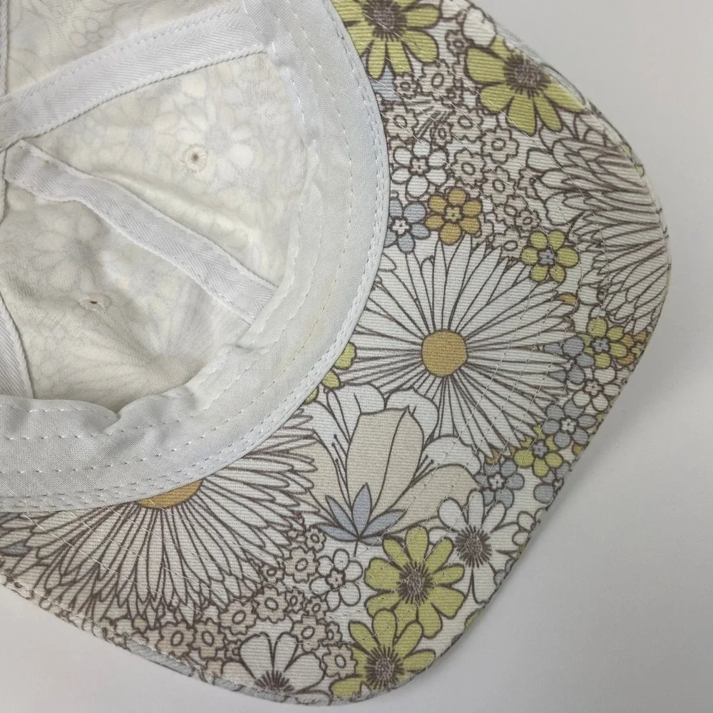 Levi's Hat Women OS Floral Daisy Print Multicolor Adjustable Buckle EUC